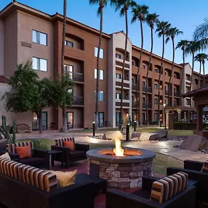 https://courtyard-phoenix-camelback.hotelsofphoenix.com